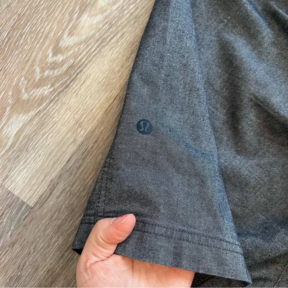 Lululemon mens 10” the works short in blue‎